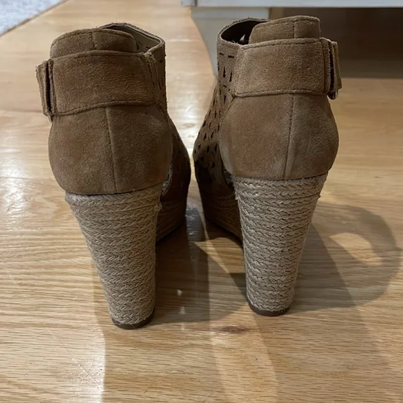 Marc Fisher suede platform espadrilles ~ size 7 ~ light brown - Picture 3 of 6